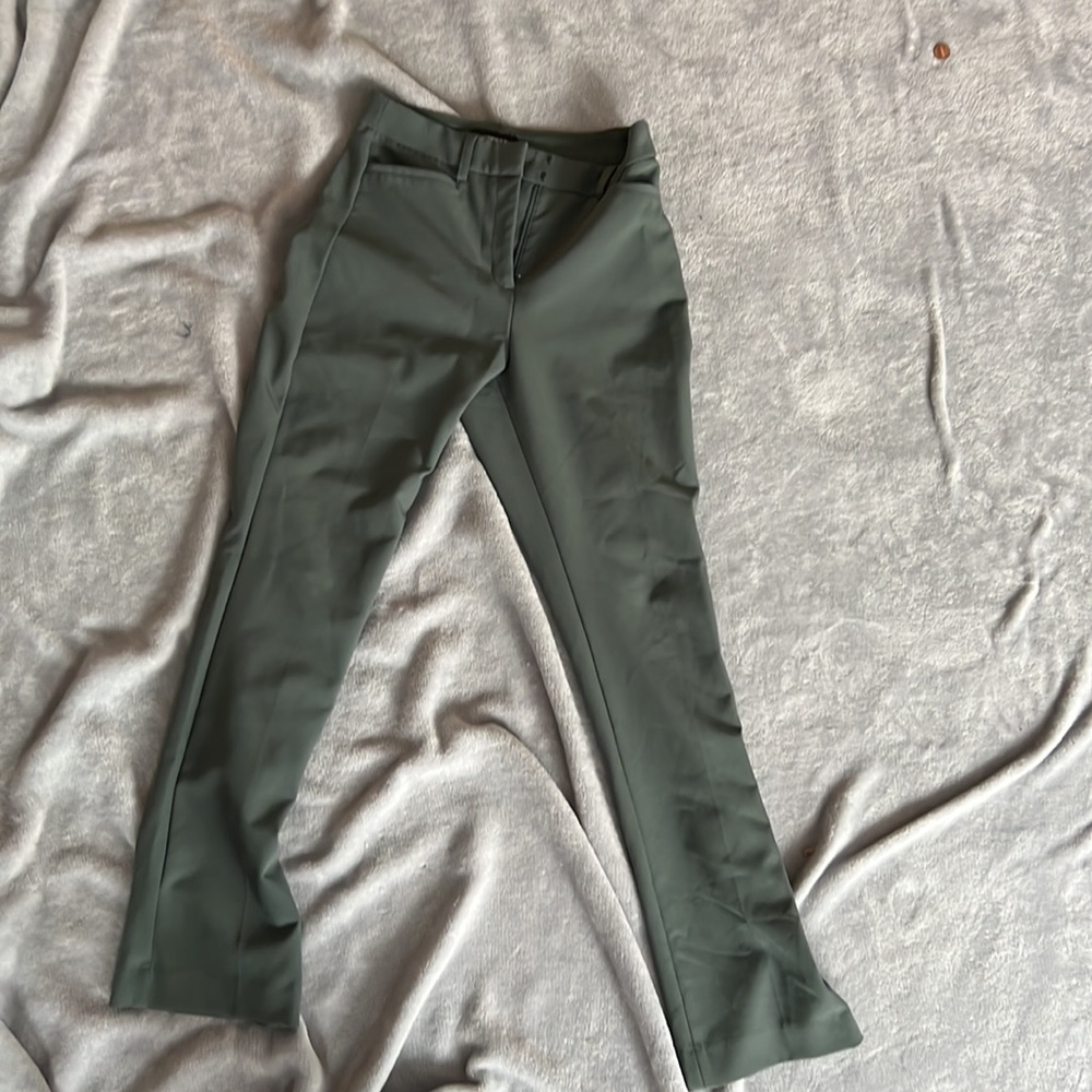 Express super soft boot, high rise pants. Green/gray.
